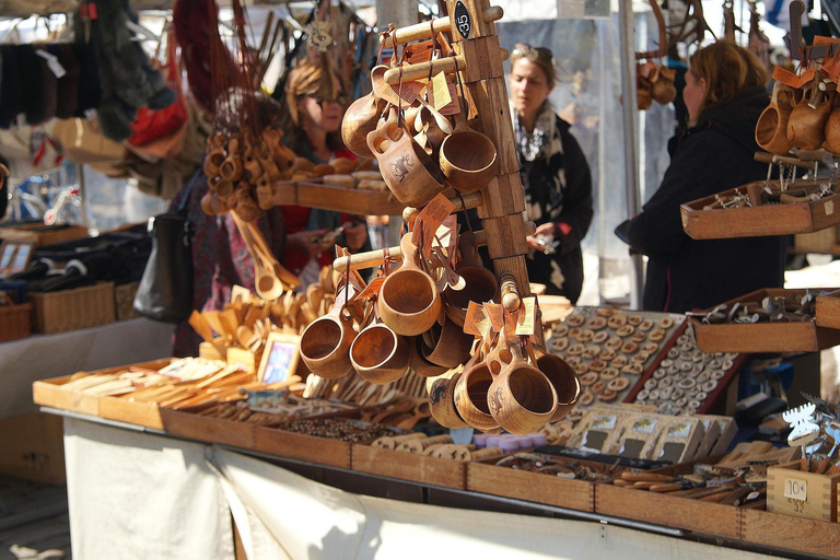 Helsinki: Guided Walking Tour of the Must-Sees with a French-Speaking Live Guide