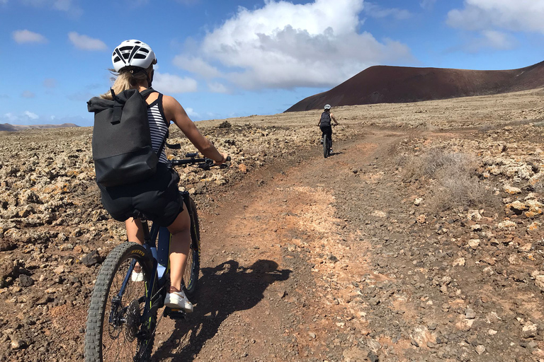 Fuerteventura Nord: Tour guidato PREMIUM in e-bikeTour Coast to Coast PREMIUM in Ebike, 45 km (moderato)