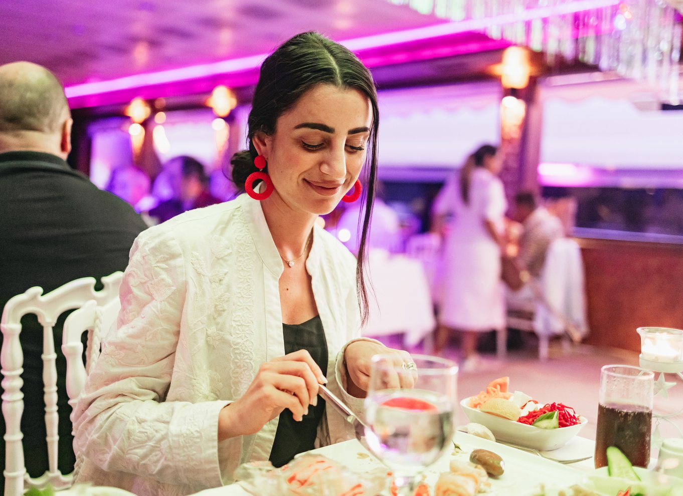 Istanbul: Bosporus-middagscruise og show med privat bord