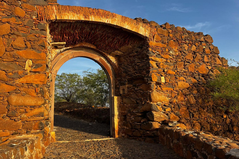 Cidade Velha - Private Tour to the First Historic City on Santiago Island Old Town - Private Tour to the First Historic City on Santiago Island