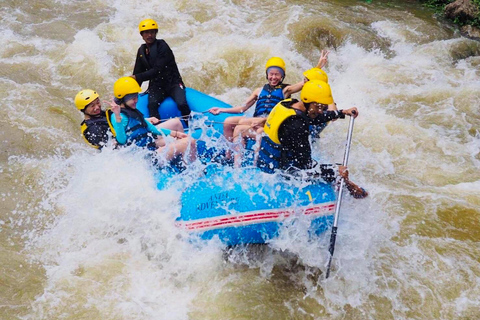 Khao Lak: Forsränning, zip-line, lunchbuffé, ATV-alternativ resa