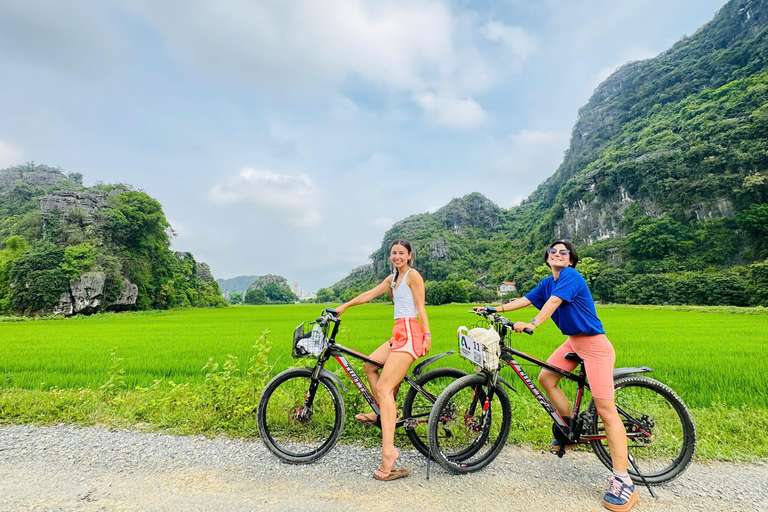 Ninh Binh: Day Tour Trang An - Mua Cave - Hoa Lu
