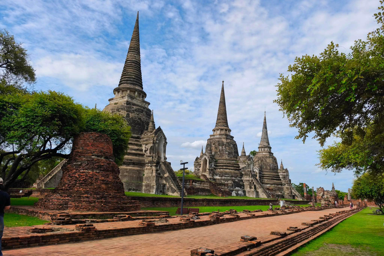 Ayutthaya Day Trip with Air condition Train & Tuk-Tuk Ride