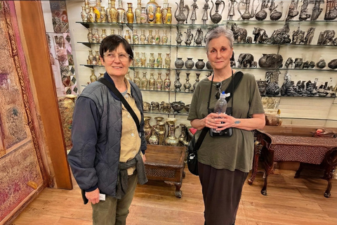 Delhi: Private Half-Day Shopping Tour with Choice of Guide Private Half-Day Shopping Tour with Choice of Guide