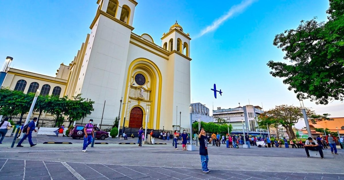 Full day | San Salvador City Tour and Rainbow Slide | GetYourGuide