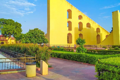 Private Jaipur Day Trip from Delhi by AC Car Private Tour with Car, Lunch, Entrance and Tour Guide