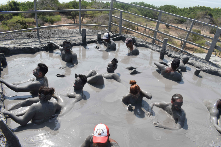 Cartagena: Visita el Volcán del Totumo y bañate de Lodo