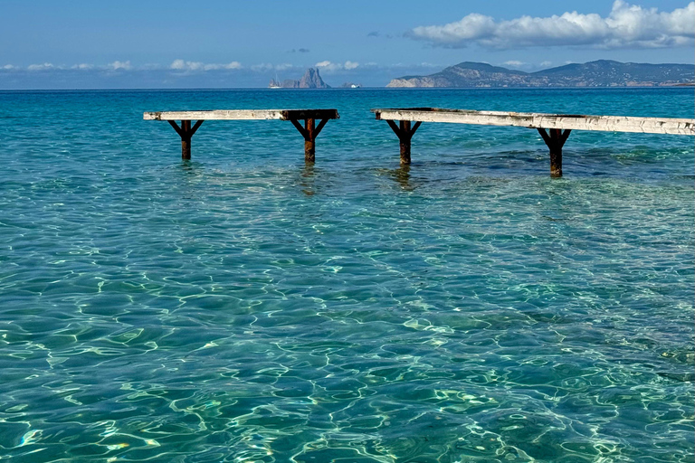 Formentera: Hidden Spots Tour in Land Rover Defender Formentera: Hidden Spots Tour in a Land Rover Defender