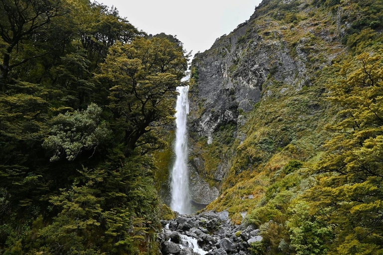 Christchurch: Waimakariri River Train & Castle Hill Day Tour