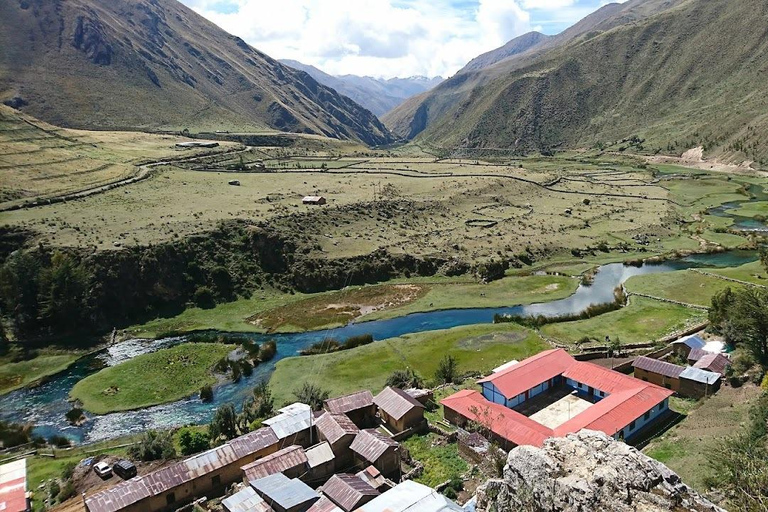 Lima: Huancaya + Mirador Cabracancha + Laguna Piquecocha &quot;Pueblo Preinca&quot;.Lima: Huancaya + Cabracancha Viewpoint + Piquecocha Lagoon &quot;Pre-Inca Village&quot;.