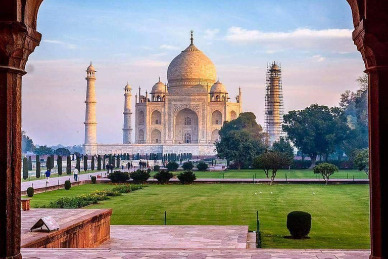 Sunrise Taj Mahal Tour from Delhi By Car - All inclusive From Agra: Tour with ONLY Professional Guide.
