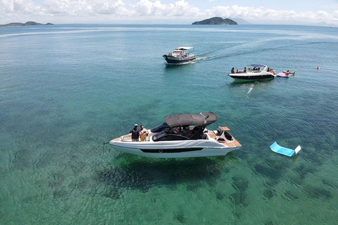 Búzios: Speedboat tour of 2 islands and 11 beaches