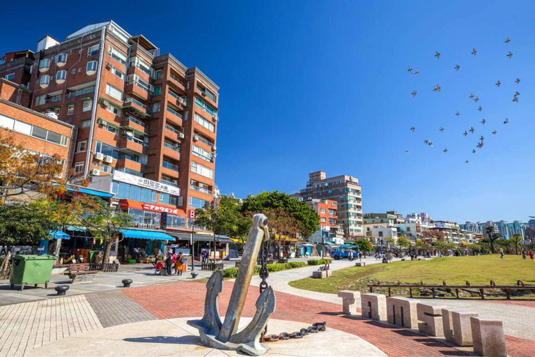 Taipei Nature Tour (Yangmingshan Park & Tamsui Day Trip) Taipei nature tour - Business Van