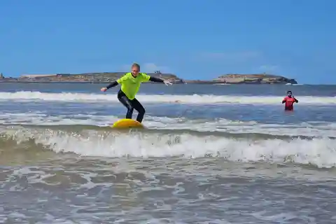 Essaouira: Semi-Private Surf Lesson W/ Changing Room &Shower