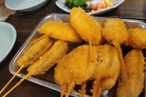 Osaka: Private Tailor-Made Food Tour with a local guide
