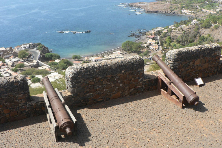 Praia: Cidade Velha and Praia Guided Tour