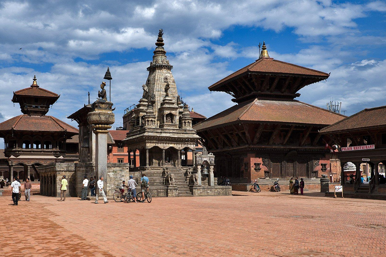 Kathmandu: Tour diurno di Bhaktapur e Nagarkot con guida