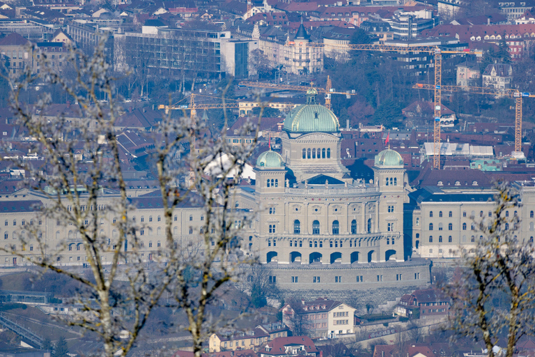 Professional private photo shoot with local photographer in Bern