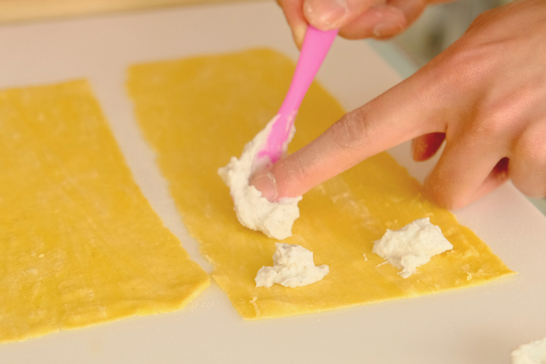 Milano: Corso di cucina di pasta, ravioli e gelati con pasto