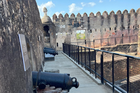 Mombasa: Fort Jesus, Old Town, and Spice Market Tour
