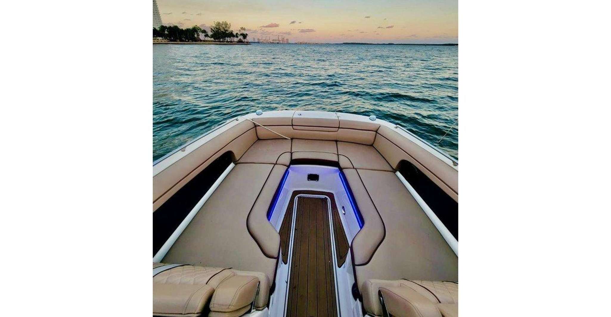 Miami: Guided Boat Tour with Champagne photo 10