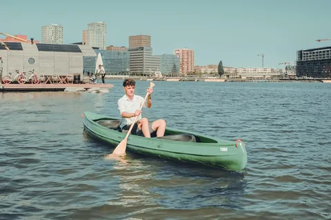 Huur een kano in Rijnhaven, Rotterdam