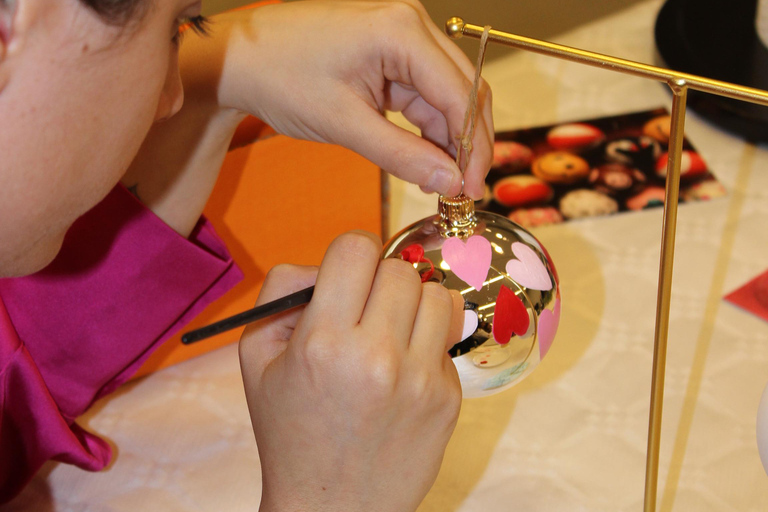 Alicante: Christmas Ornament Painting Workshop