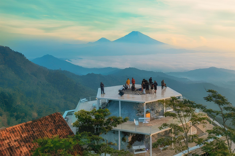 Yogyakarta: Menoreh, Chicken Church, Mudal & Glagah Day Trip