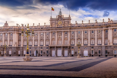 Madrid: Tour guidato del Palazzo Reale con salto della fila