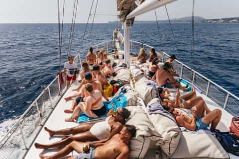 Rhodes: Romantic Gulet Cruise w/ Swimming, Buffet & Drinks
