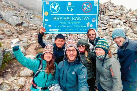 From Cusco: 4-Day Salkantay to Machu Picchu Trek with Meals 4-Day Salkantay Trek (Option 2: Tourist Train)