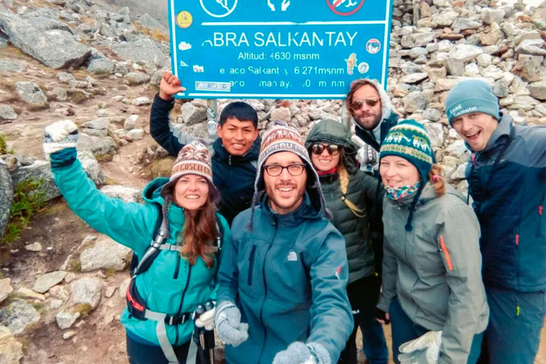 From Cusco: 4-Day Salkantay to Machu Picchu Trek with Meals 4-Day Salkantay Trek (Option 2: Tourist Train)