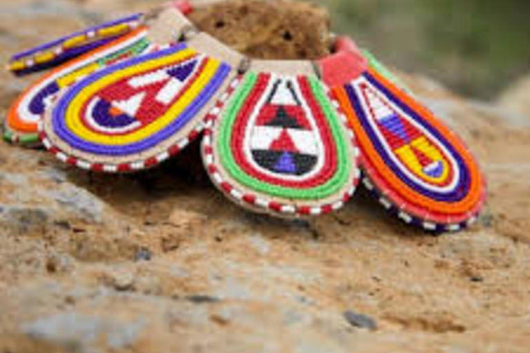 Kajiado: Maasai Beading Class with Artisans