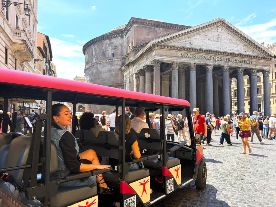 Rom: einstündiges Highlight-Erlebnis mit dem Golfcart Rom: einstündiges ...