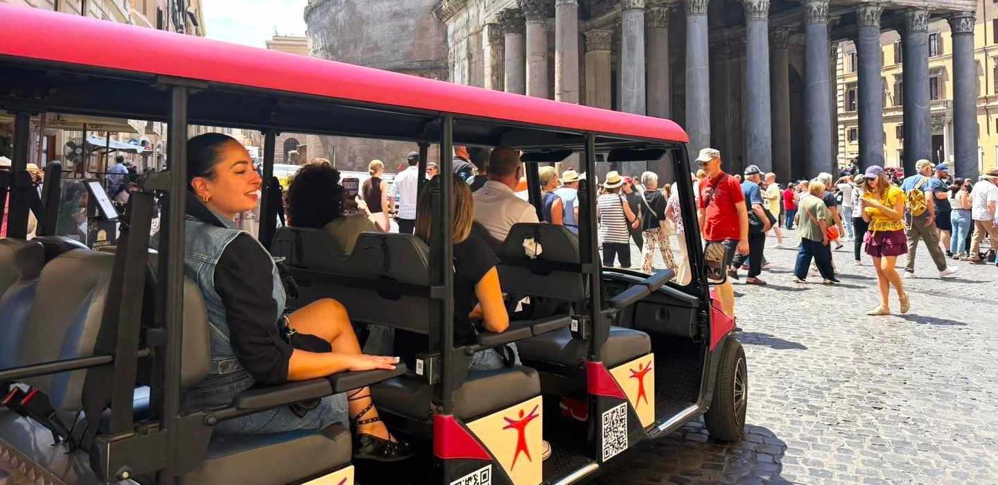 Rom: einstündiges Highlight-Erlebnis mit dem Golfcart Rom: einstündiges Highlight-Erlebnis mit dem Golfcart
