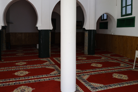 Tangier: Fes Private Day Trip with Lunch and Guide