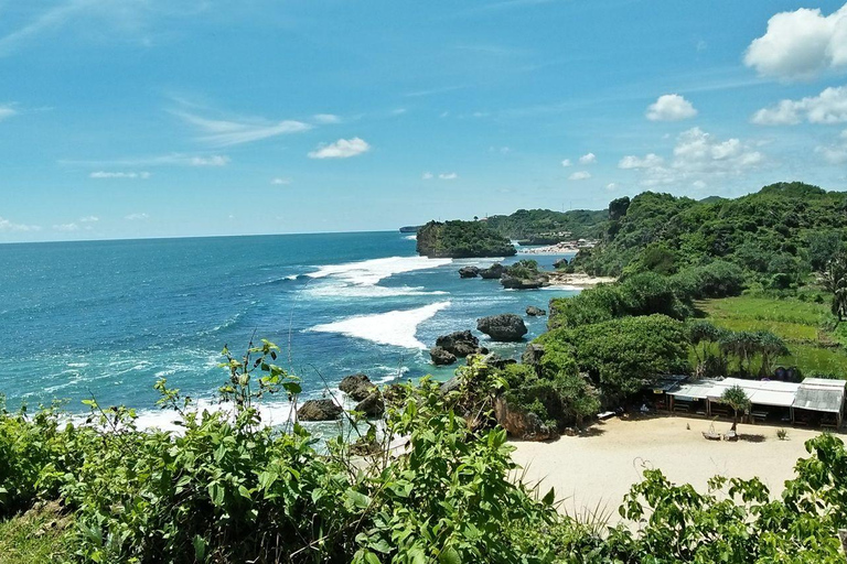 Yogyakarta: 5-Beach Full-Day Tour with Transfers & Entry Fee
