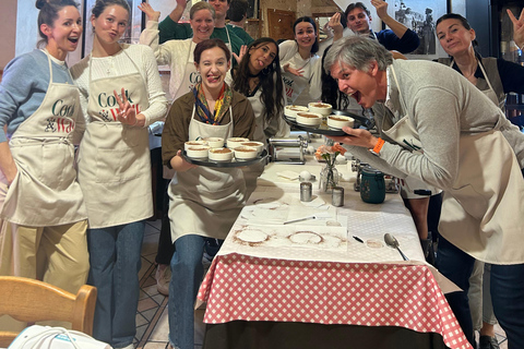 Rome: Pasta & Tiramisu Cooking Class Near the Vatican with Wine & Gelato Rome: Pasta & Tiramisu Cooking Class with Fine Wine, Gelato, and Limoncello