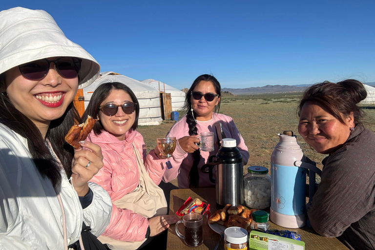 Ulaanbaatar: 9-Days Khagiin Khar Nuur & Horse Trekking Tour