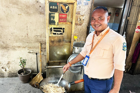 Phnom Penh Walking Tour: History, Culture, Art & Street Food