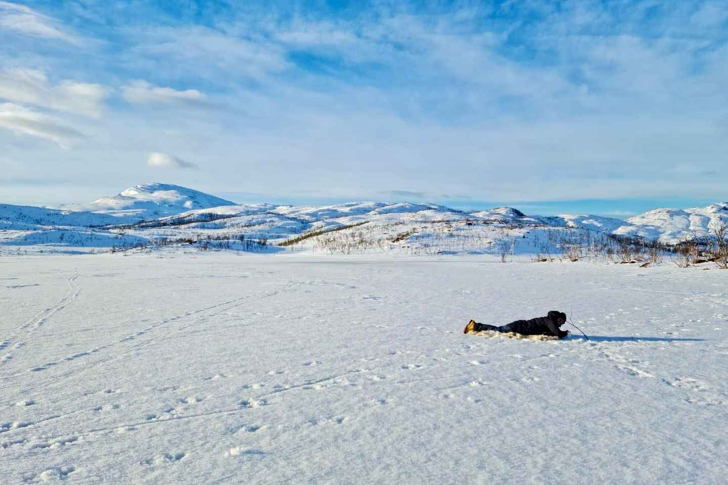 Tromsø : Pêche sur glace et randonnée en raquettes