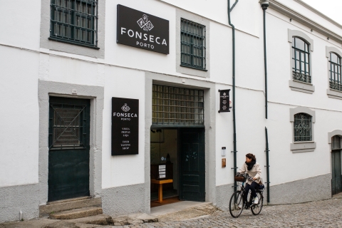 Oporto: Visita a una bodega de Oporto y cata de vinos en la bodega FonsecaBillete de ida