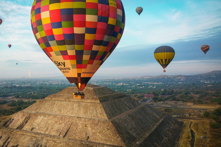 From Mexico City: Hot Air Balloon in Teotihuacan