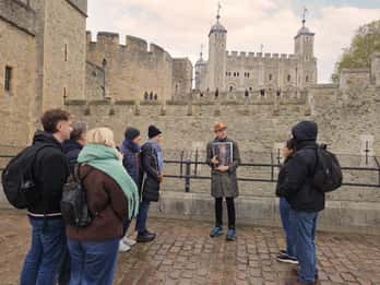 London: Medieval History Walking Tour from The Tower