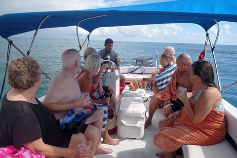 San Pedro: Snorkeling Trip with 4 Stops, Sharks, and Lunch