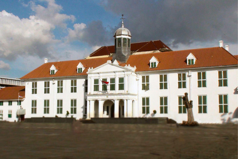 Jakarta: Museums, Chinatown & Colonial Landmarks Tour Group Tour with Transfer and Tickets