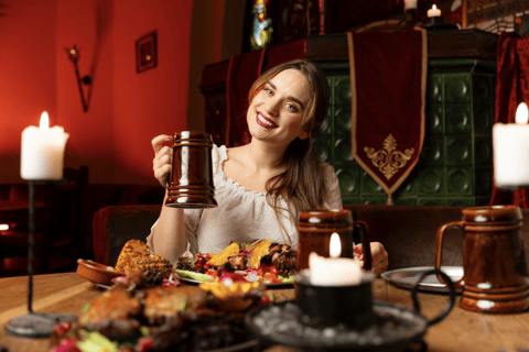 Budapest: Royal Feast Dinner with Drinks & Live Shows