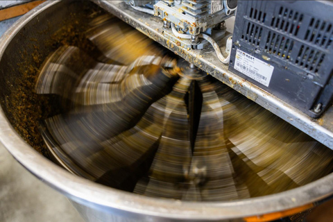 Queenstown: Honey Extraction Experience with Jar