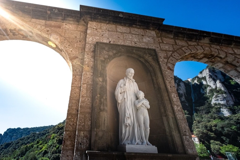 Montserrat et Sitges depuis Barcelone : randonnée facile et téléphérique