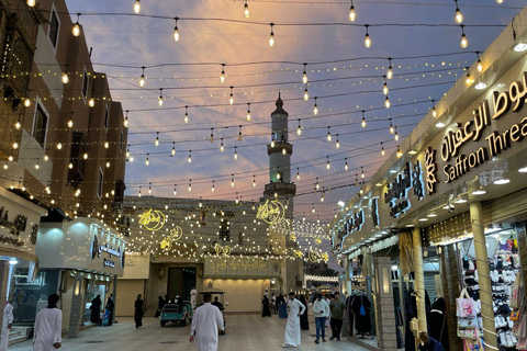 Jeddah: City Highlights Tour with Local Guide private tour